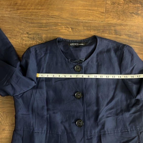 Kasper Navy Linen Blend Plus Size Blazer w/Large Buttons, Sz. 14. - Picture 9 of 10